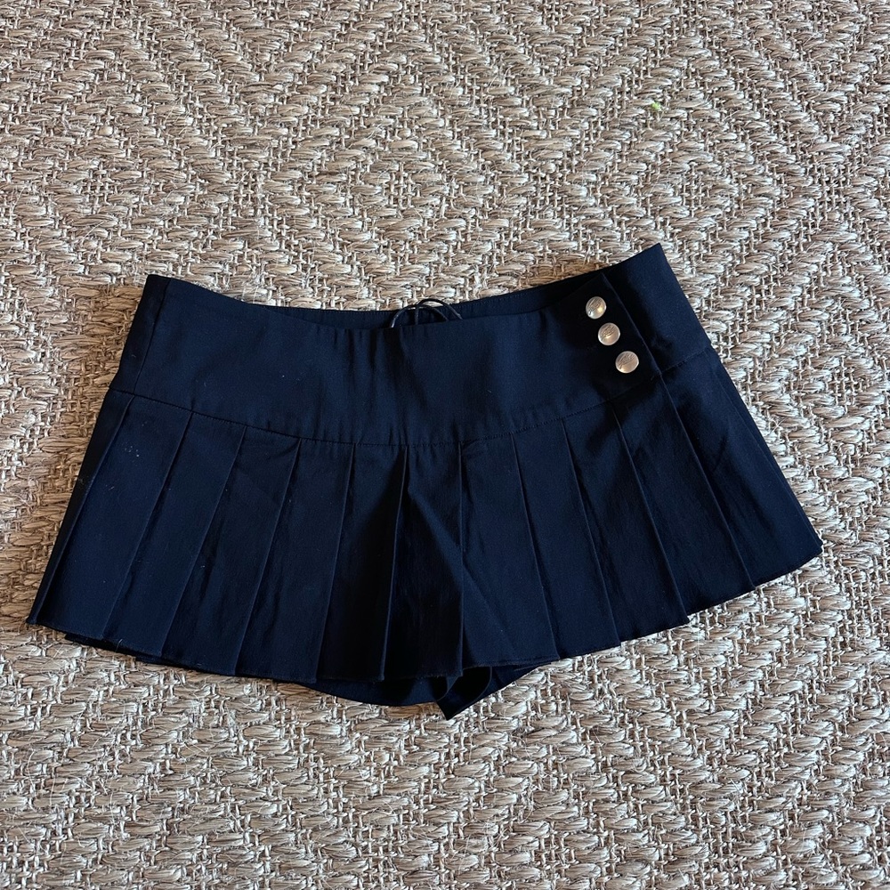 I.AM.GIA Black Pleated Women's Skorts